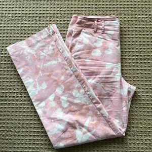 Preowned Anthropologie pink white  tie dye pants size 6